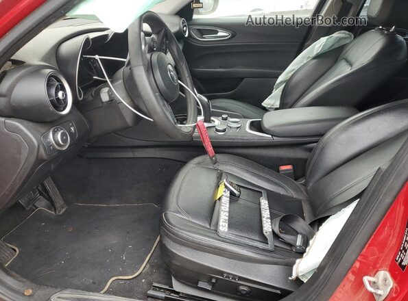 ZARFAMAN9M7648254 2021 ALFA ROMEO GIULIA Red Vista interior delantera