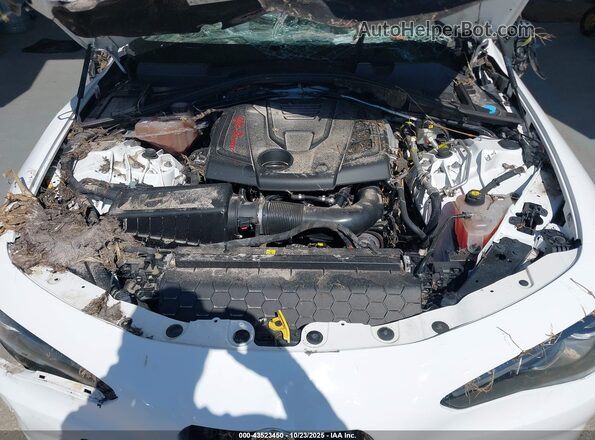 ZARFAMANXL7631929 2020 ALFA ROMEO GIULIA White Widok z tyłu