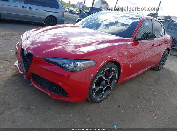 ZARFAMBN0N7663855 2022 ALFA ROMEO GIULIA Red 
