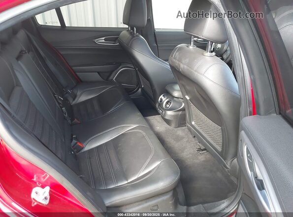 ZARFAMBN0N7663855 2022 ALFA ROMEO GIULIA Red 
