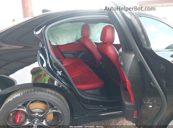 ZARFAMBN8L7626498 2020 ALFA ROMEO GIULIA Black VIN կոդի պիտակի տեսք