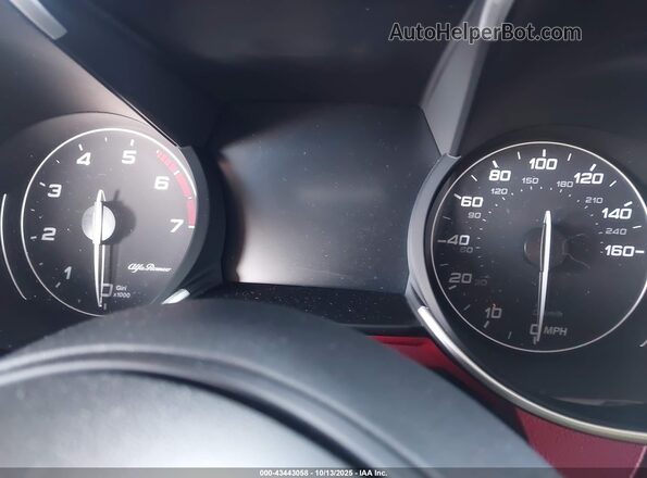 ZARFAMBN8L7626498 2020 ALFA ROMEO GIULIA Black Հետևի նստատեղերի տեսք