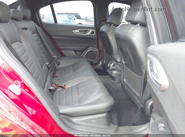 ZARFAMBN9P7669561 2023 ALFA ROMEO GIULIA Red Вид наклейки з VIN-кодом