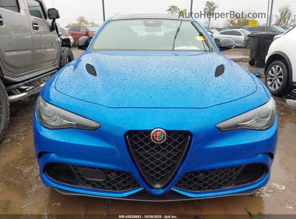 ZARFAMEV8P7674469 2023 ALFA ROMEO GIULIA Blue Սալոնի հետևի տեսք