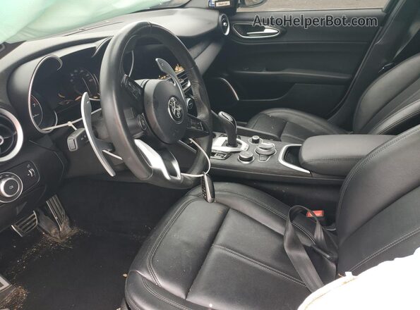 ZARFANANXN7652918 2022 ALFA ROMEO GIULIA White Вид салону спереду