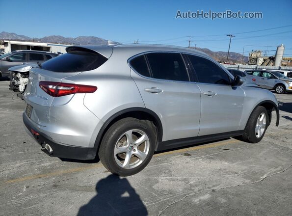 ZASFAKAN0J7B75510 2018 ALFA ROMEO STELVIO Серебряный 