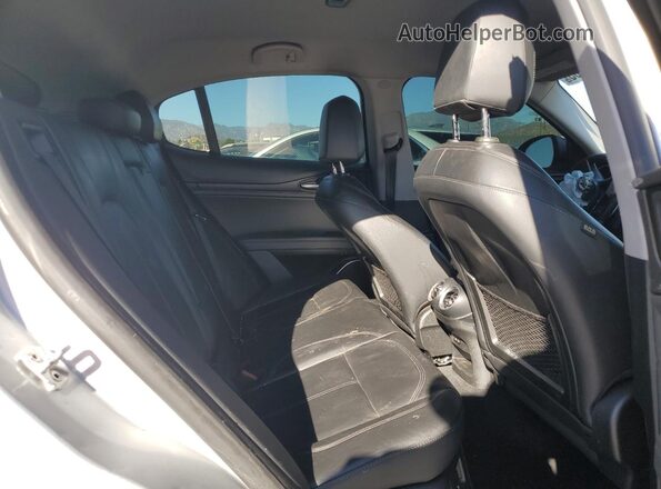 ZASFAKAN0J7B75510 2018 ALFA ROMEO STELVIO Серебряный 