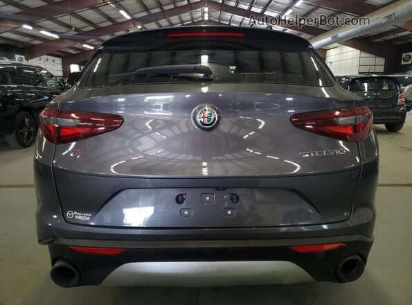 ZASFAKAN6J7B62373 2018 ALFA ROMEO STELVIO Gray 