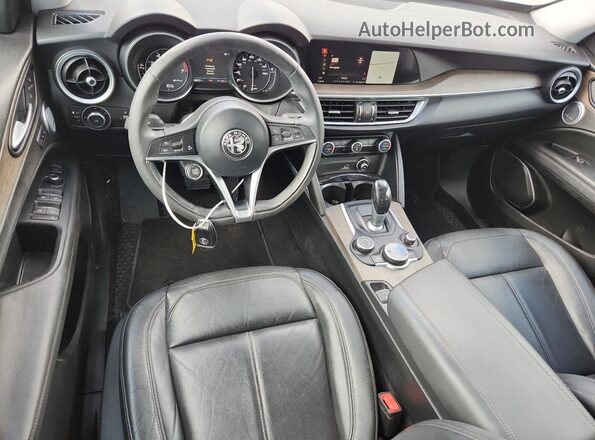 ZASFAKBN7J7B78287 2018 ALFA ROMEO STELVIO White Առջևի վահանակի տեսք