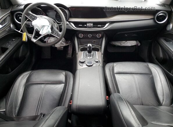 ZASFAKBN7J7B83604 2018 ALFA ROMEO STELVIO Blue 