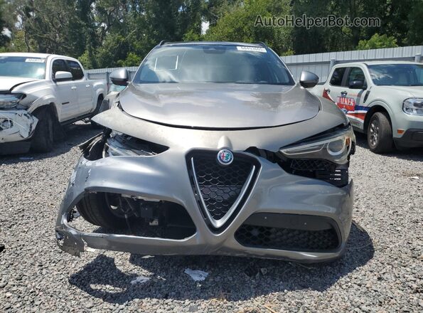 ZASFAKNN3J7B70831 2018 ALFA ROMEO STELVIO Серебряный 