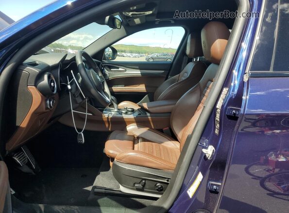 ZASFAKNN4J7B99626 2018 ALFA ROMEO STELVIO Blue 
