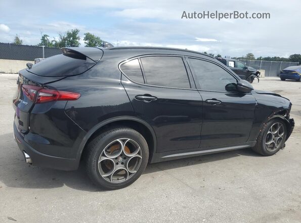 ZASFAKNN5J7C04848 2018 ALFA ROMEO STELVIO Black 