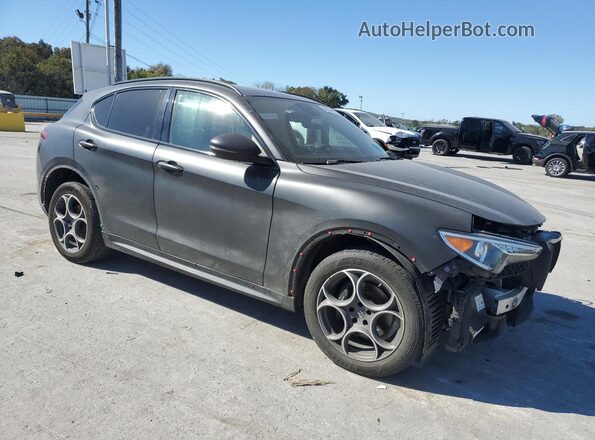 ZASFAKNN6J7B67258 2018 ALFA ROMEO STELVIO Black Front right