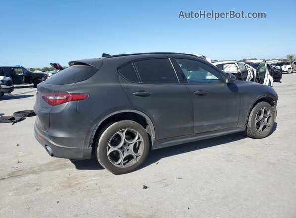 ZASFAKNN6J7B67258 2018 ALFA ROMEO STELVIO Black Rear right
