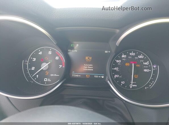 ZASPAJAN4N7D37577 2022 ALFA ROMEO STELVIO Silver Widok tylnych siedzeń