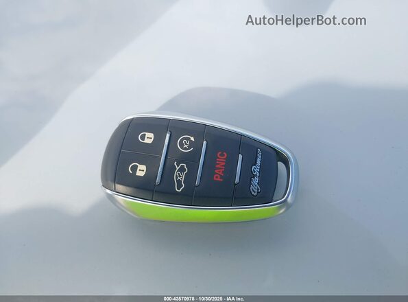 ZASPAJAN4N7D37577 2022 ALFA ROMEO STELVIO Silver Widok deski rozdzielczej