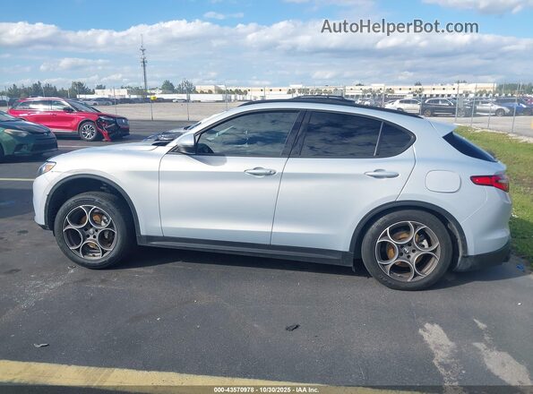 ZASPAJAN4N7D37577 2022 ALFA ROMEO STELVIO Silver 