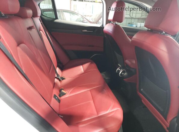 ZASPAKBN1L7C89604 2020 ALFA ROMEO STELVIO White Widok wnętrza z tyłu