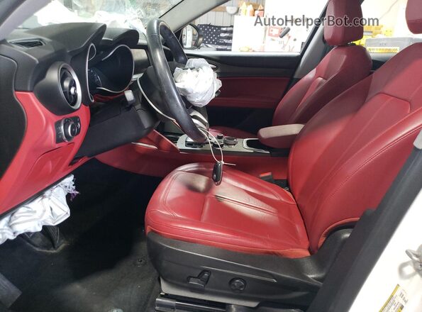 ZASPAKBN1L7C89604 2020 ALFA ROMEO STELVIO White Widok wnętrza z przodu