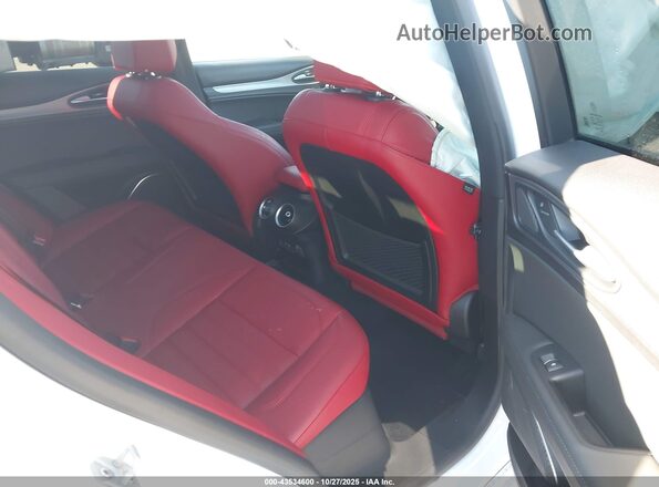ZASPAKBN3N7D38059 2022 ALFA ROMEO STELVIO White VIN კოდის სტიკერის ხედი