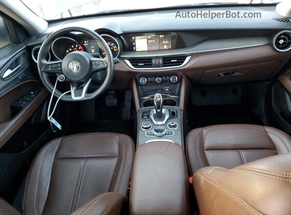 ZASPAKBN5M7D17826 2021 ALFA ROMEO STELVIO Gray Dashboard view