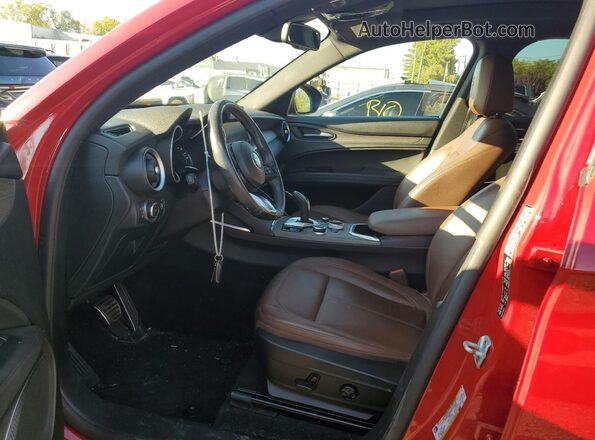 ZASPAKBN5N7D29119 2022 ALFA ROMEO STELVIO Red Vista interior delantera