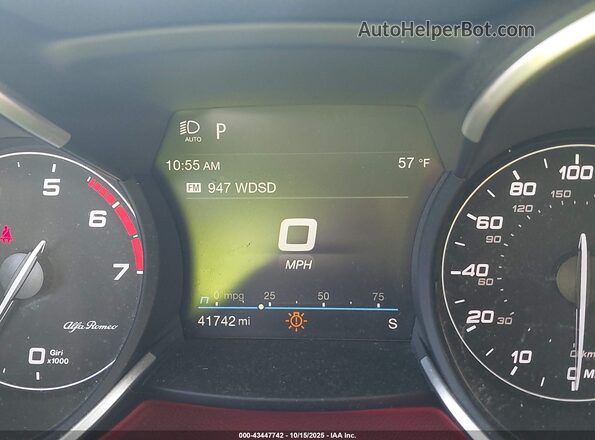ZASPAKBN6L7C91932 2020 ALFA ROMEO STELVIO White Vista de los asientos traseros