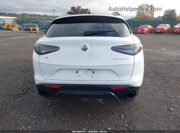 ZASPAKBN8R7D84301 2024 ALFA ROMEO STELVIO White 