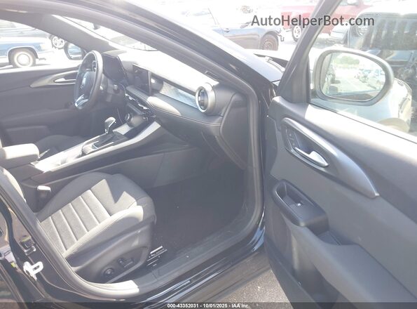 ZASPATCW4R3079668 2024 ALFA ROMEO OTHER Black Vista interior delantera