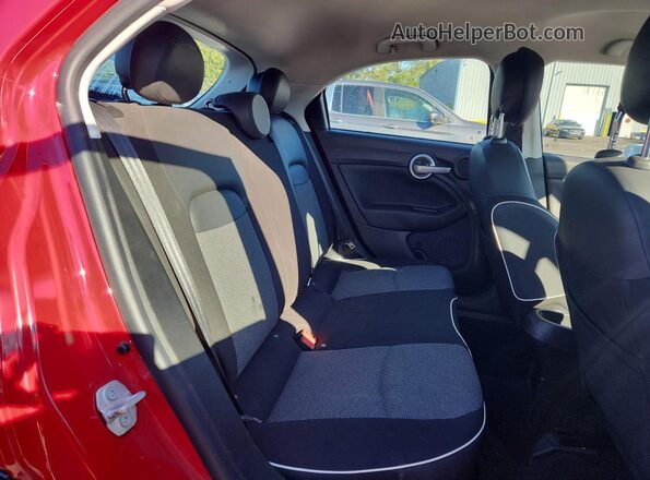 ZFBCFXAH9HP621798 2017 FIAT 500X Red Հետևի նստատեղերի տեսք