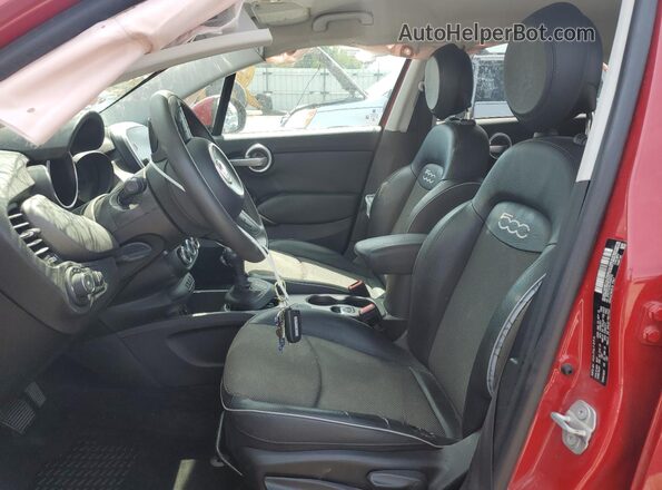 ZFBCFXCB4JP686752 2018 FIAT 500X Красный Вид салона спереди