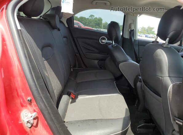 ZFBCFXCB4JP686752 2018 FIAT 500X Красный Вид задних сидений