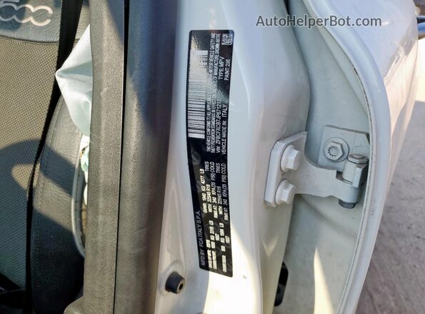 ZFBCFXCB7JP671212 2018 FIAT 500X White Widok komory silnika