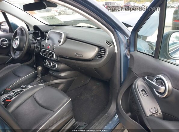 ZFBCFYCB5JP677550 2018 FIAT 500X Blue Вид салону спереду