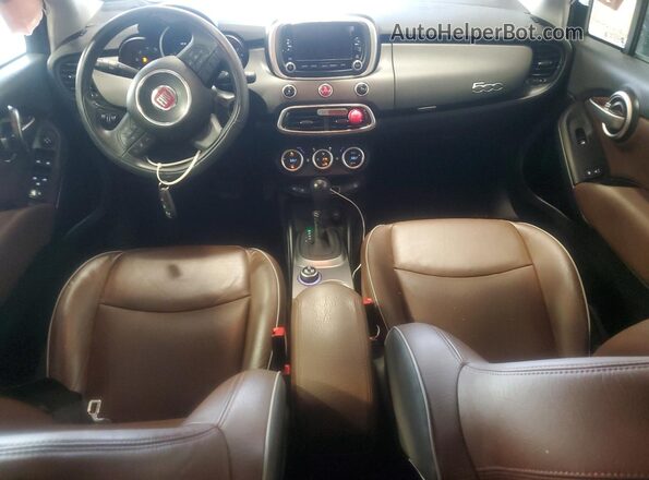 ZFBCFYCB8HP615117 2017 FIAT 500X Черный Вид панели приборов
