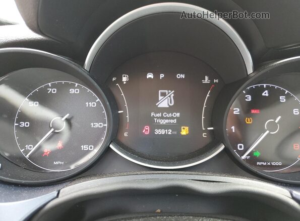 ZFBNF3A16NP975648 2022 FIAT 500X Red ხელსაწყოთა პანელის ხედი