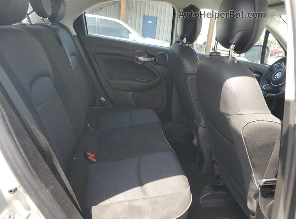ZFBNFYA1XKP793122 2019 FIAT 500X Silver 