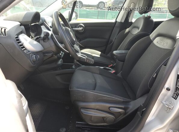 ZFBNFYA1XKP793122 2019 FIAT 500X Silver 