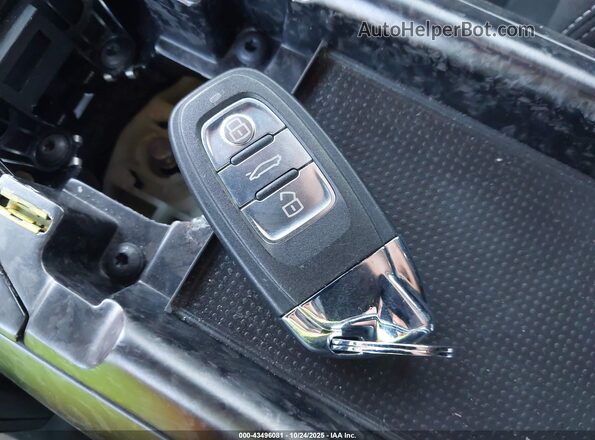 ZHWUD4ZF7KLA12503 2019 LAMBORGHINI HURACAN Purple Widok deski rozdzielczej