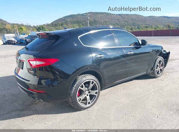 ZN661YUS8HX243798 2017 MASERATI LEVANTE Black Задня права чверть