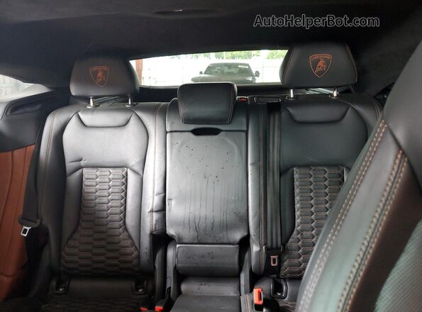 ZPBUA1ZL5MLA14314 2021 LAMBORGHINI URUS Black Հետևի նստատեղերի տեսք