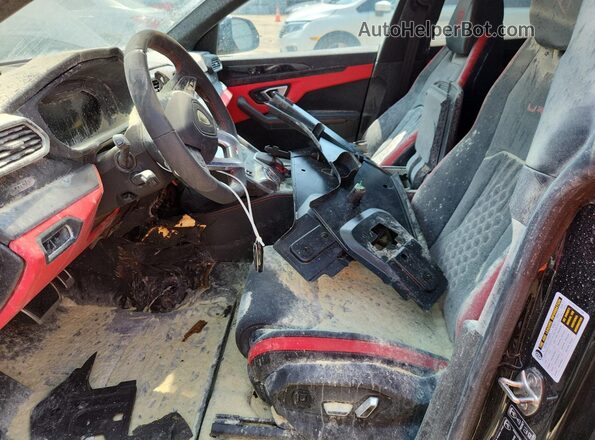 ZPBUB3ZL8RLA33892 2024 LAMBORGHINI URUS Black Widok wnętrza z przodu