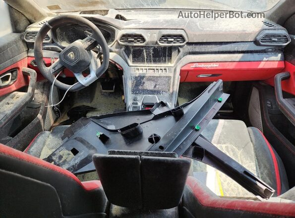 ZPBUB3ZL8RLA33892 2024 LAMBORGHINI URUS Black Widok deski rozdzielczej