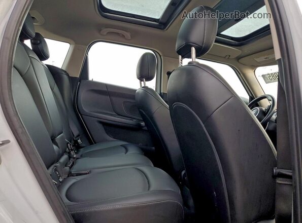 WMZYW3C04L3L22920 2020 MINI COOPER White Vista interior trasera