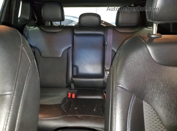 3C4NJDBN4RT606100 2024 JEEP COMPASS Black Вид задньої частини салону