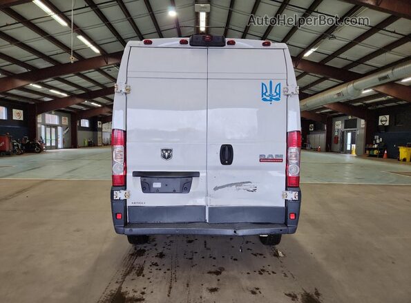 3C6TRVDG2JE125685 2018 RAM PROMASTER Белый 