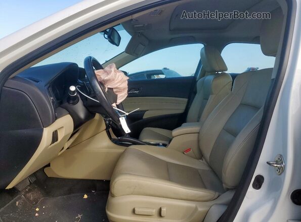 19UDE2F74HA009293 2017 ACURA ILX Белый Вид салона спереди