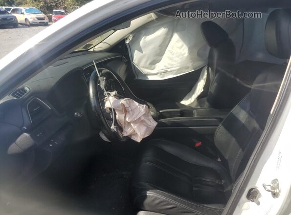 19XZE4F92LE008957 2020 HONDA INSIGHT White Widok wnętrza z przodu