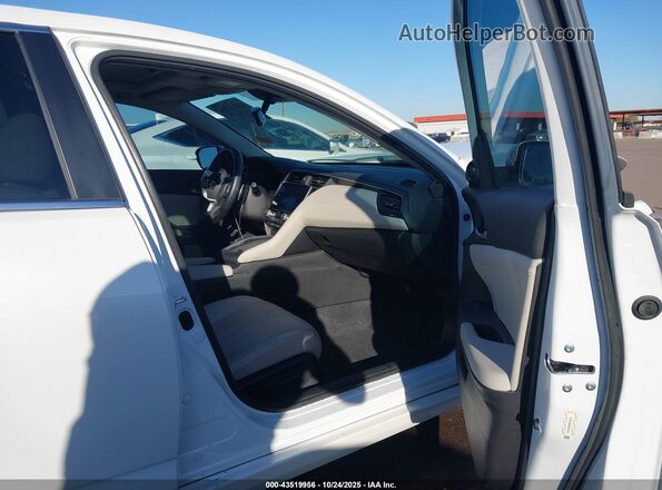 19XZE4F95NE010219 2022 HONDA INSIGHT White Widok wnętrza z przodu